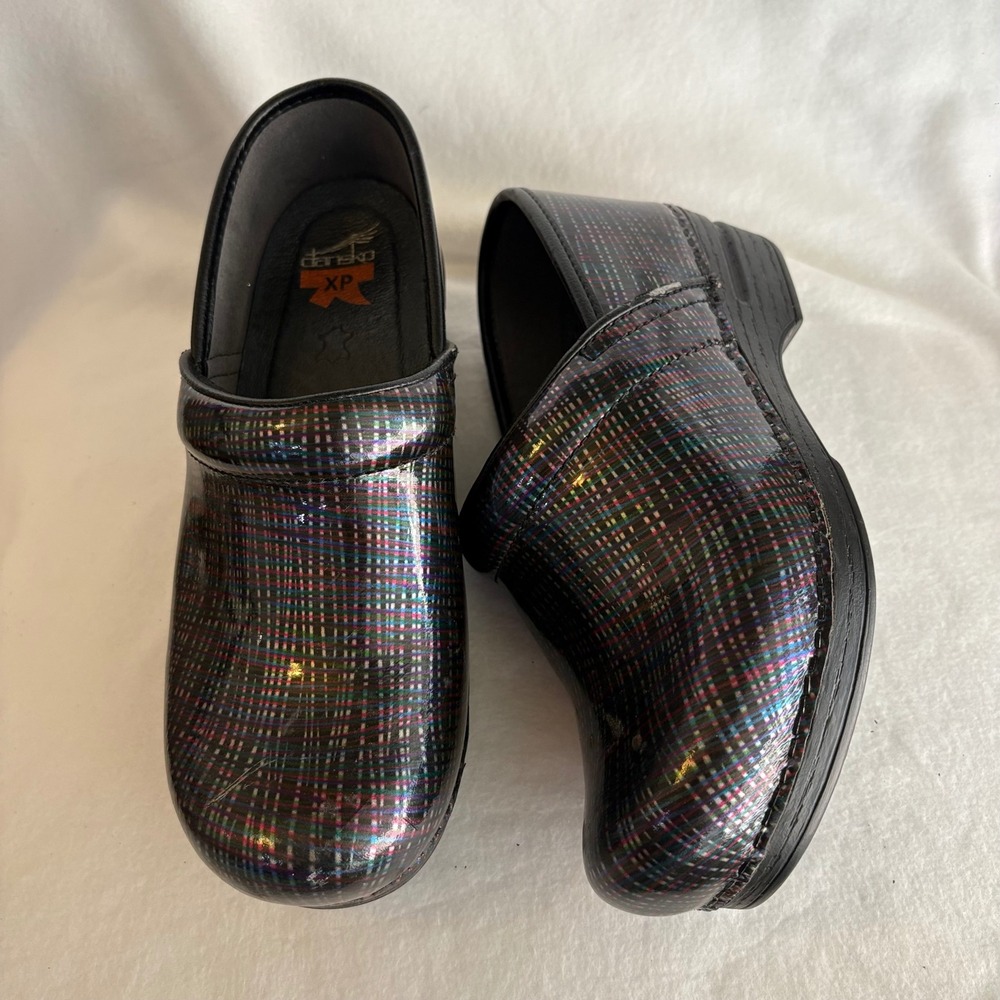 Dansko XP Pro Clogs 38 Black Iridescent Multi Color Patent Leather Professional